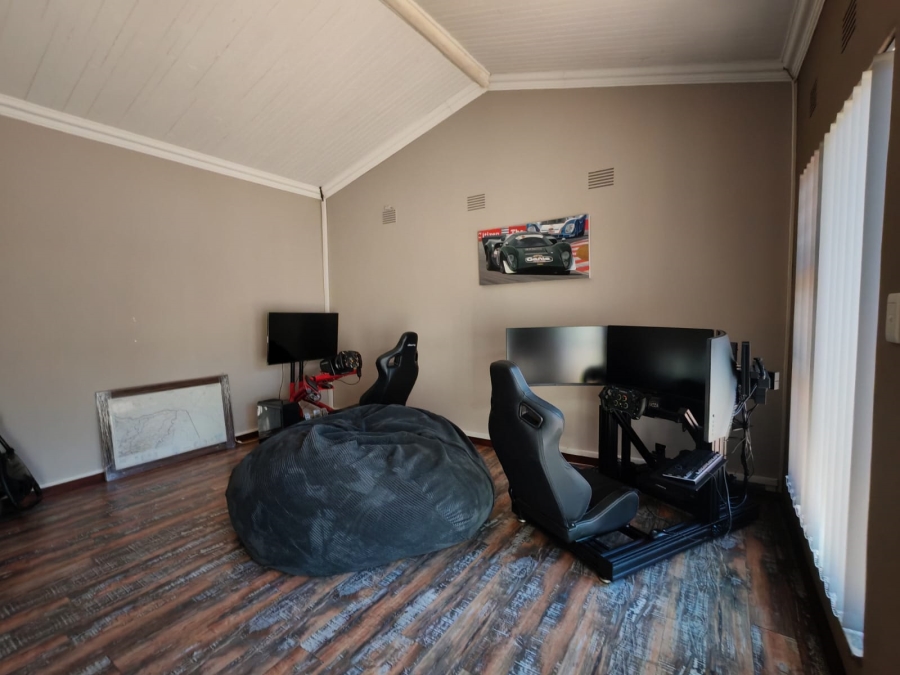 4 Bedroom Property for Sale in Three Rivers East Gauteng