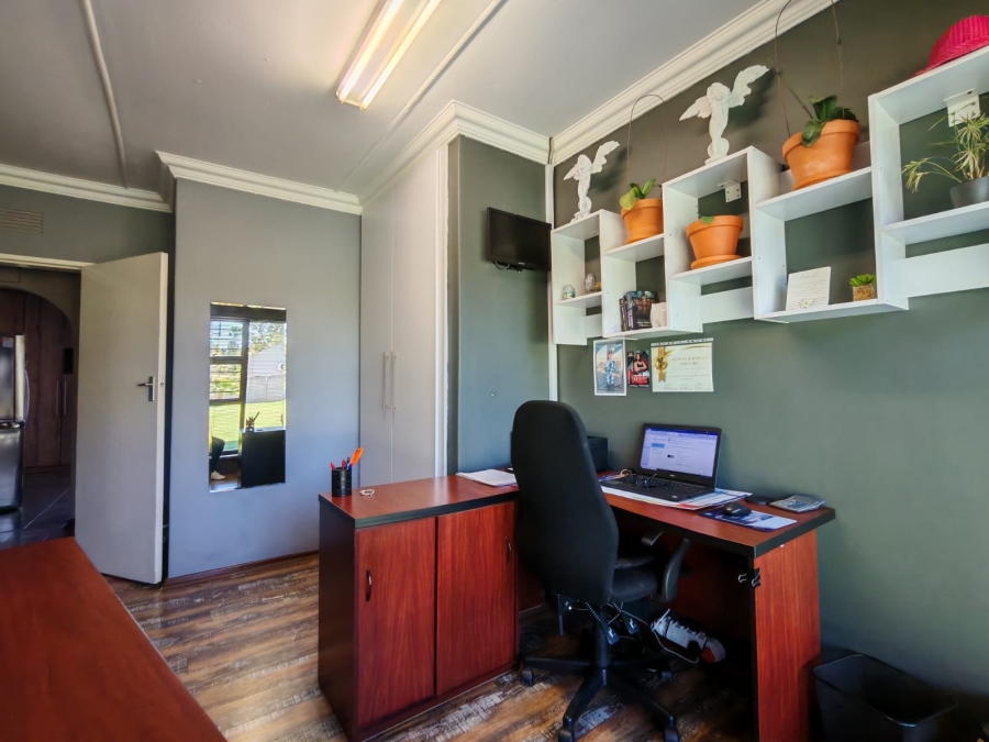 4 Bedroom Property for Sale in Three Rivers East Gauteng