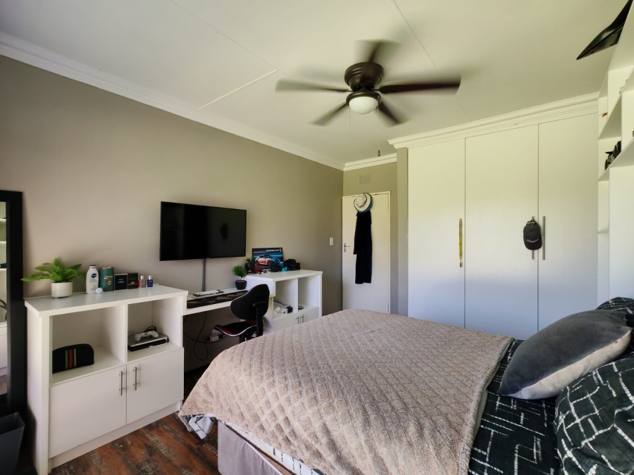 4 Bedroom Property for Sale in Three Rivers East Gauteng