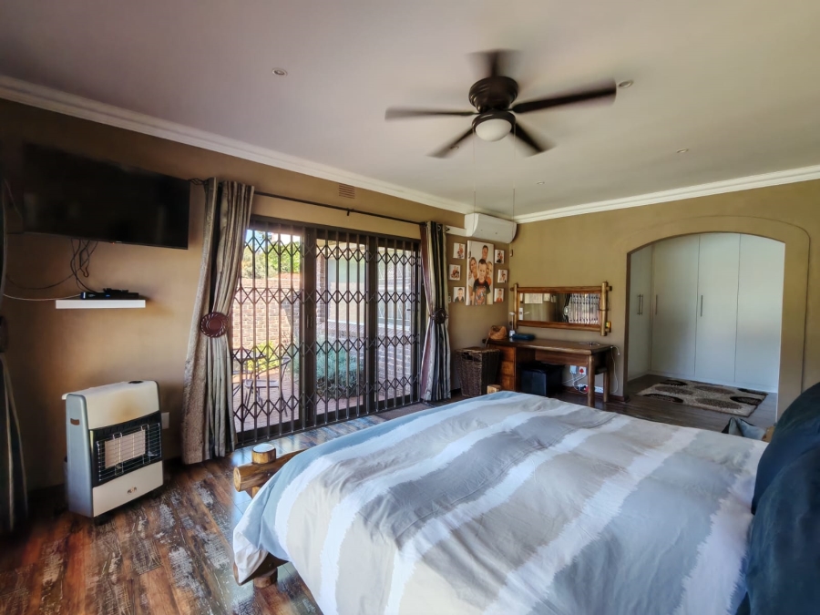 4 Bedroom Property for Sale in Three Rivers East Gauteng