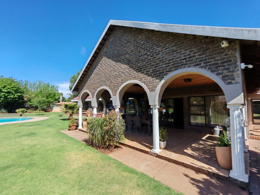 4 Bedroom Property for Sale in Three Rivers East Gauteng