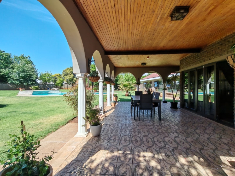 4 Bedroom Property for Sale in Three Rivers East Gauteng