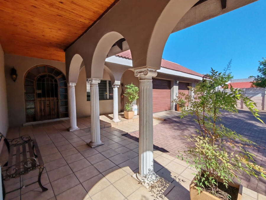 4 Bedroom Property for Sale in Three Rivers East Gauteng