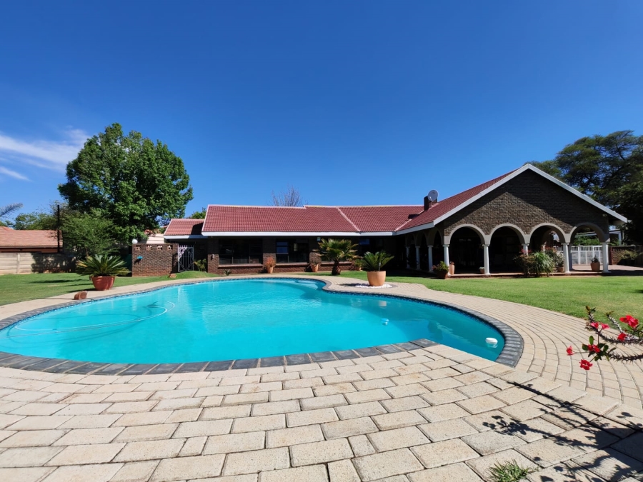 4 Bedroom Property for Sale in Three Rivers East Gauteng
