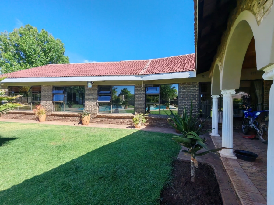 4 Bedroom Property for Sale in Three Rivers East Gauteng