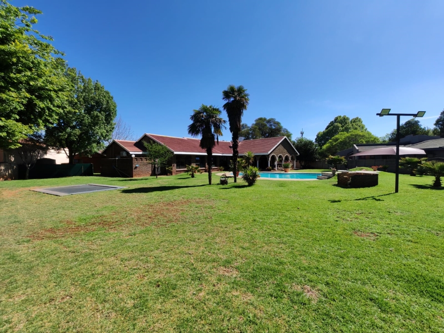 4 Bedroom Property for Sale in Three Rivers East Gauteng