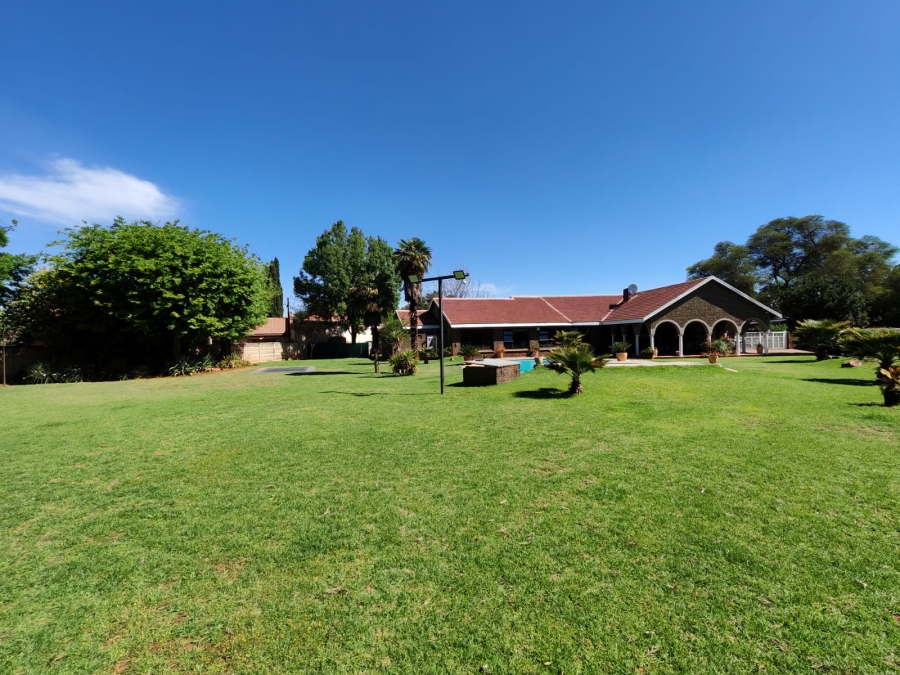 4 Bedroom Property for Sale in Three Rivers East Gauteng