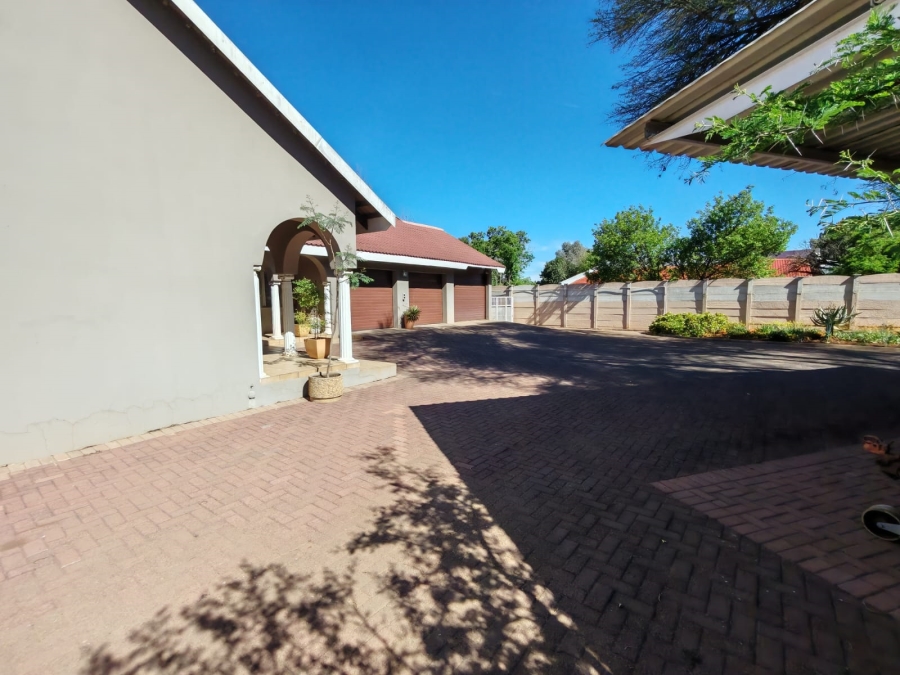 4 Bedroom Property for Sale in Three Rivers East Gauteng