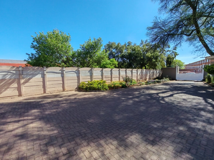 4 Bedroom Property for Sale in Three Rivers East Gauteng