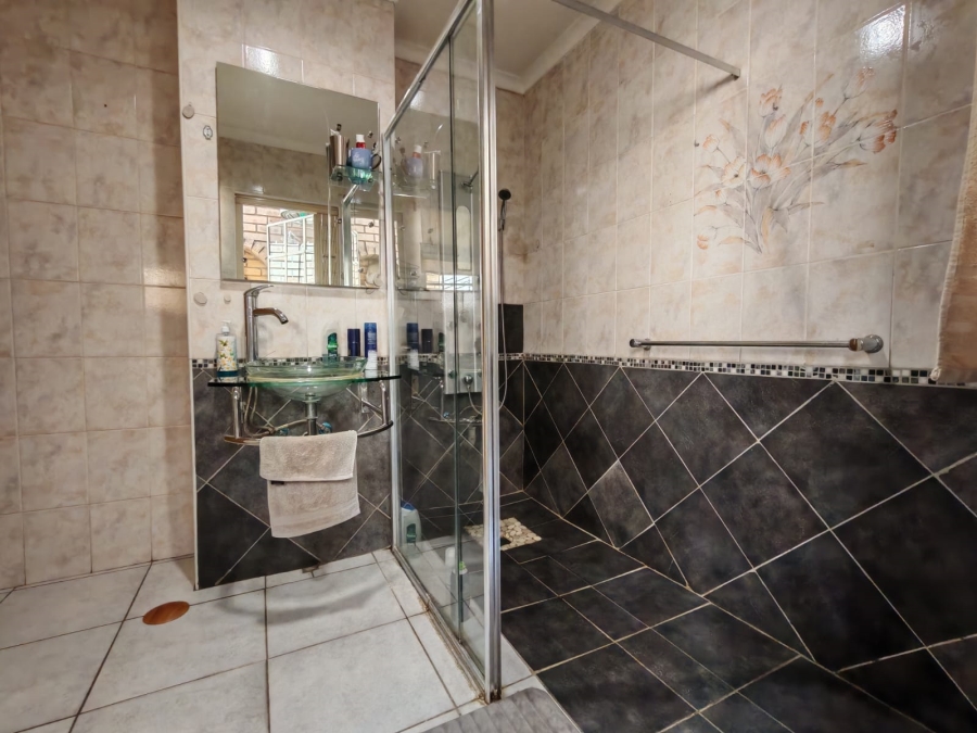 3 Bedroom Property for Sale in Three Rivers Gauteng