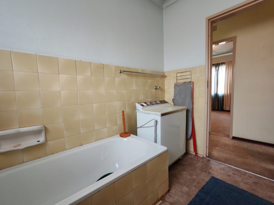 3 Bedroom Property for Sale in Three Rivers Proper Gauteng