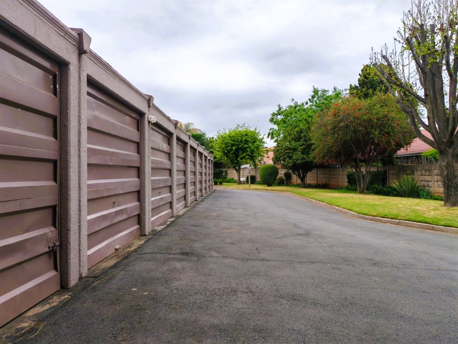 3 Bedroom Property for Sale in Three Rivers Proper Gauteng