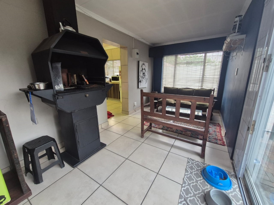 3 Bedroom Property for Sale in Three Rivers Gauteng