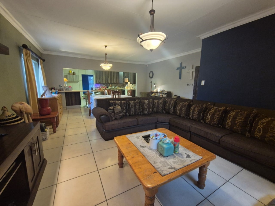 3 Bedroom Property for Sale in Three Rivers Gauteng