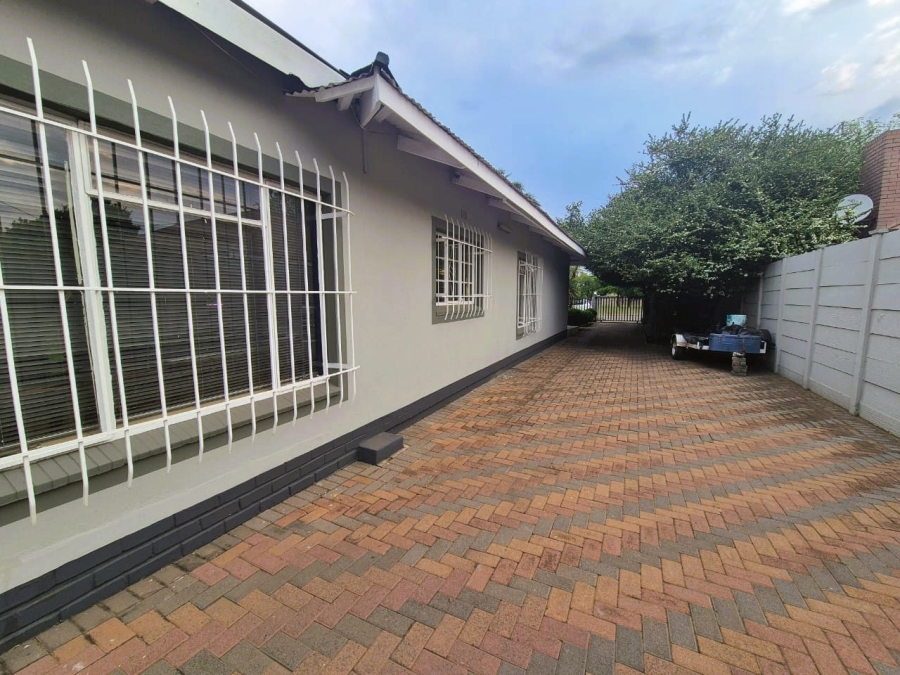3 Bedroom Property for Sale in Three Rivers Gauteng