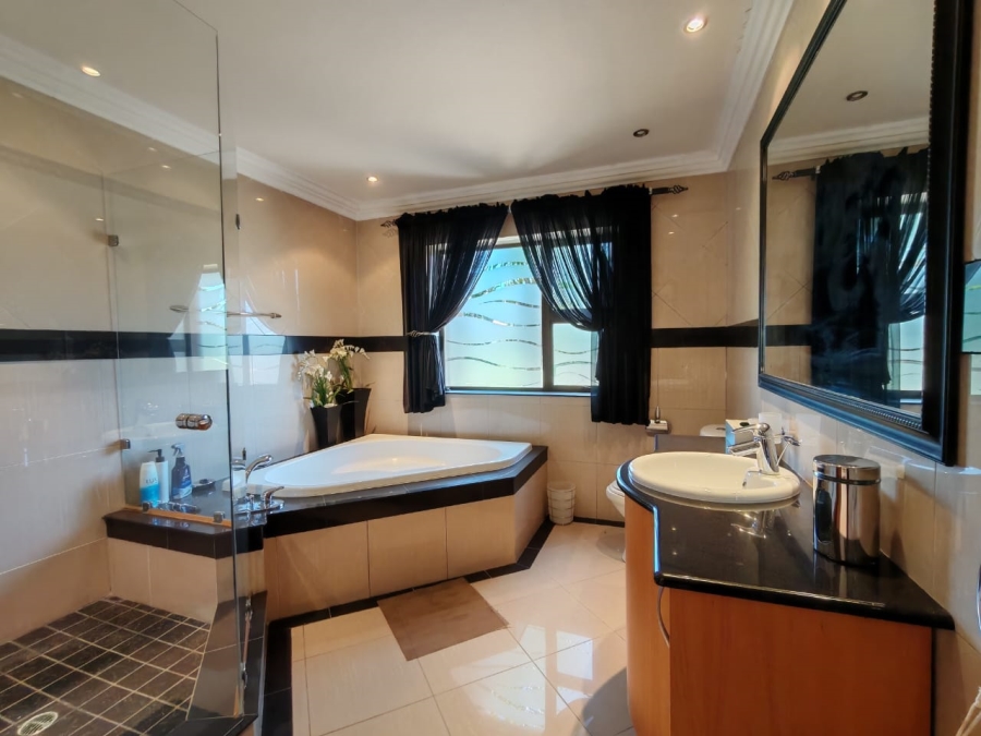 4 Bedroom Property for Sale in Northdene Gauteng