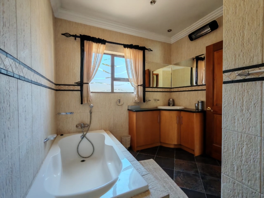 4 Bedroom Property for Sale in Northdene Gauteng