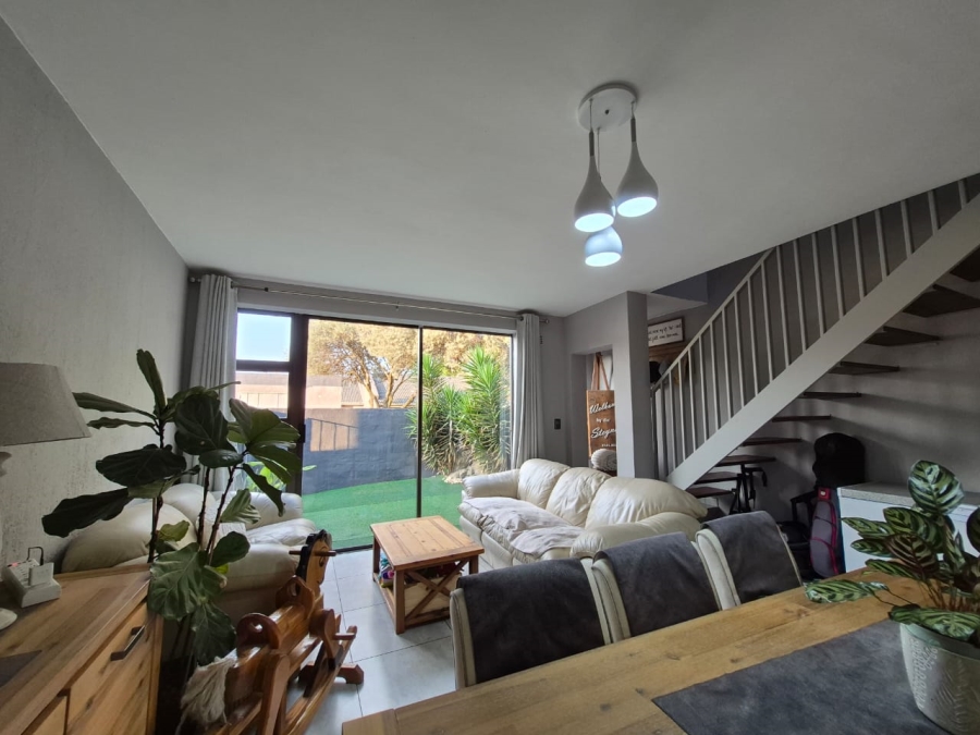 2 Bedroom Property for Sale in Meyerton Central Gauteng