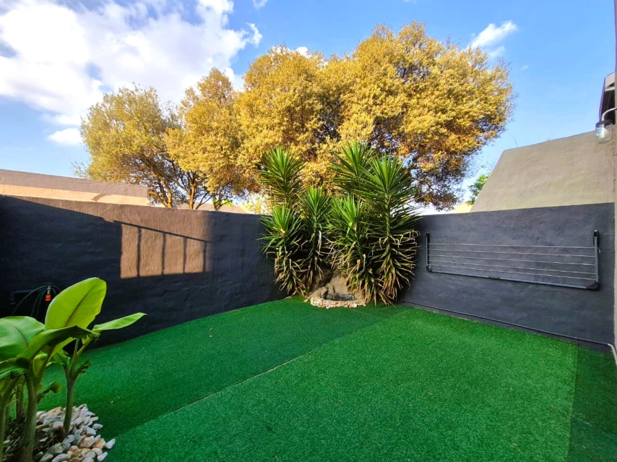 2 Bedroom Property for Sale in Meyerton Central Gauteng