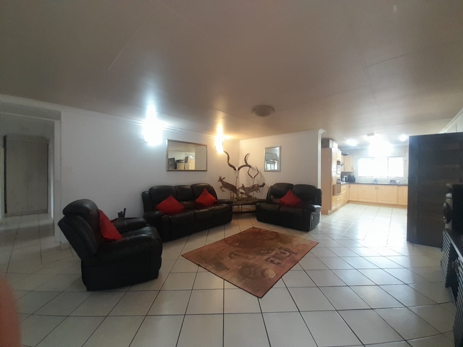 To Let 3 Bedroom Property for Rent in Kookrus Gauteng