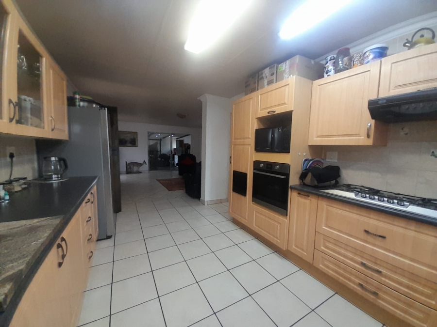 To Let 3 Bedroom Property for Rent in Kookrus Gauteng