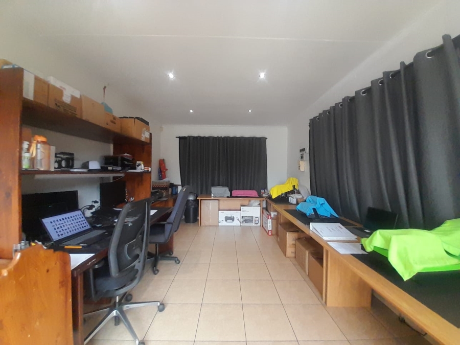 To Let 3 Bedroom Property for Rent in Kookrus Gauteng