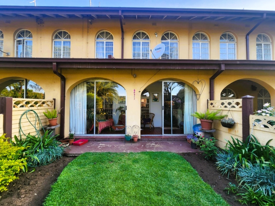 2 Bedroom Property for Sale in Three Rivers Gauteng