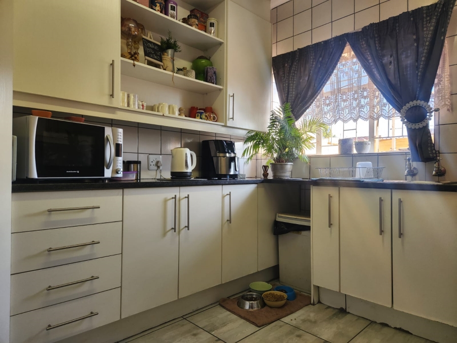2 Bedroom Property for Sale in Three Rivers Gauteng