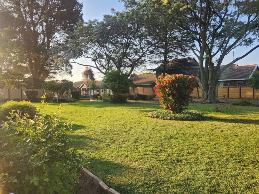 2 Bedroom Property for Sale in Three Rivers Gauteng