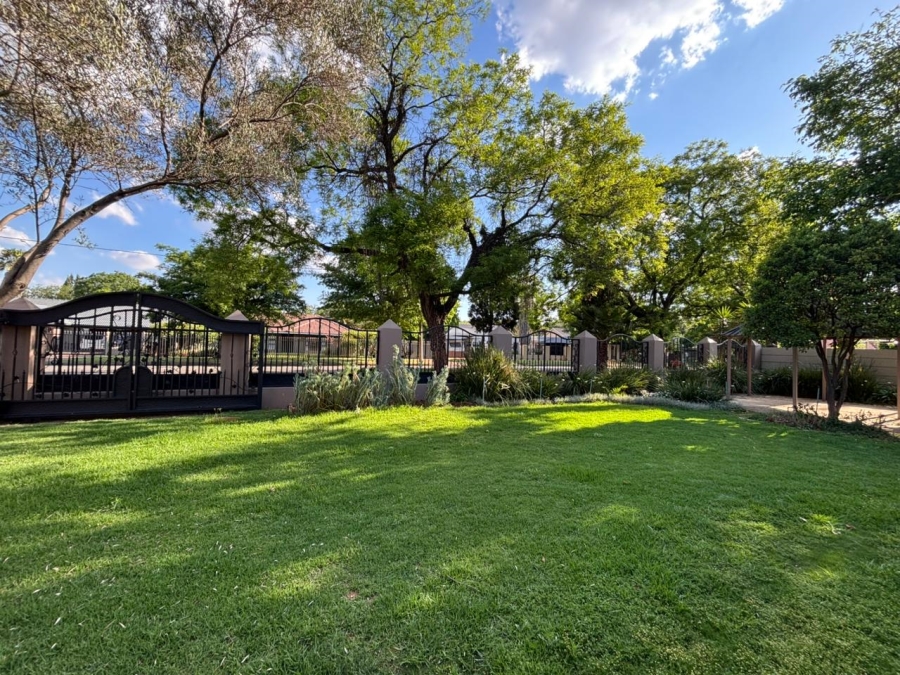 4 Bedroom Property for Sale in Risiville Gauteng