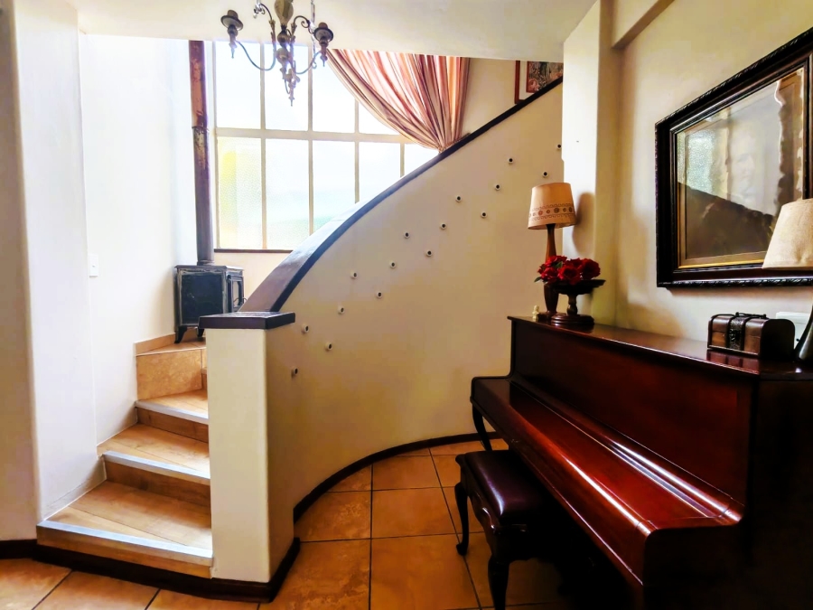 3 Bedroom Property for Sale in Three Rivers Proper Gauteng