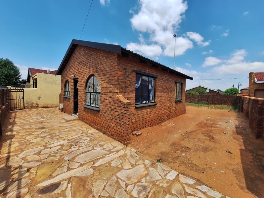 2 Bedroom Property for Sale in Ratanda Gauteng