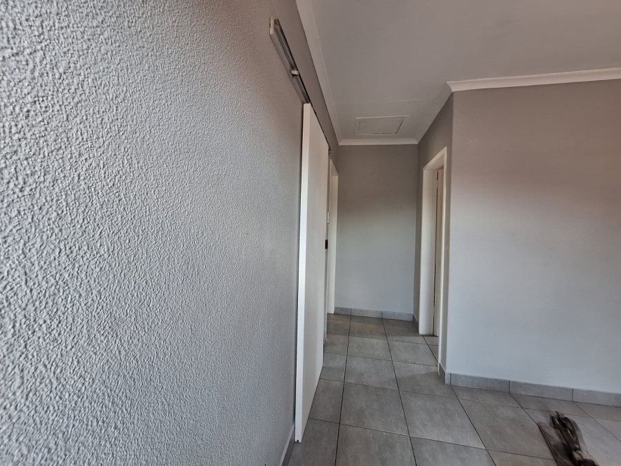 2 Bedroom Property for Sale in Ratanda Gauteng