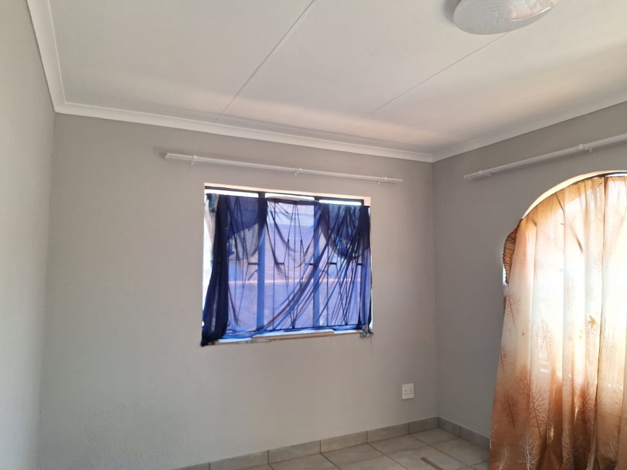 2 Bedroom Property for Sale in Ratanda Gauteng