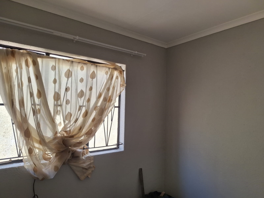 2 Bedroom Property for Sale in Ratanda Gauteng