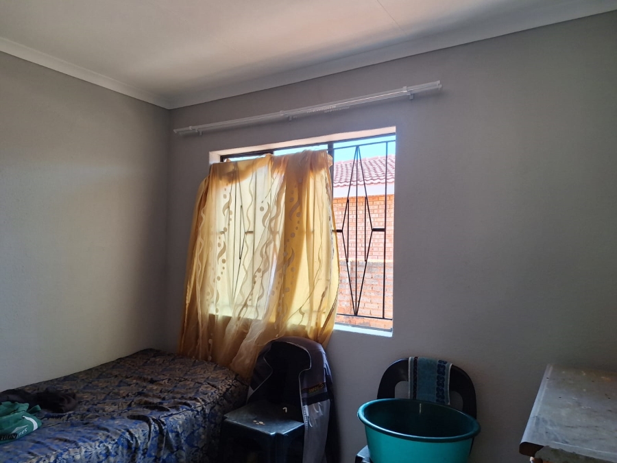 2 Bedroom Property for Sale in Ratanda Gauteng
