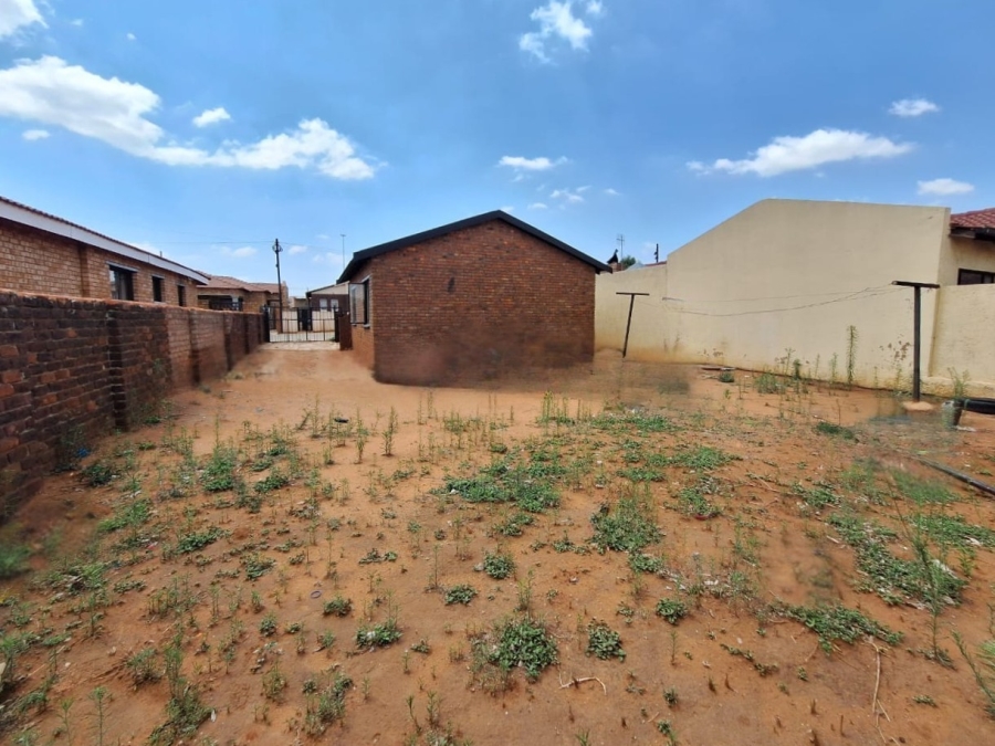 2 Bedroom Property for Sale in Ratanda Gauteng