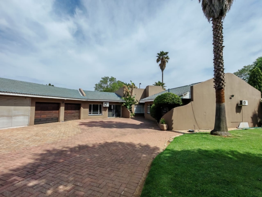 3 Bedroom Property for Sale in Three Rivers East Gauteng
