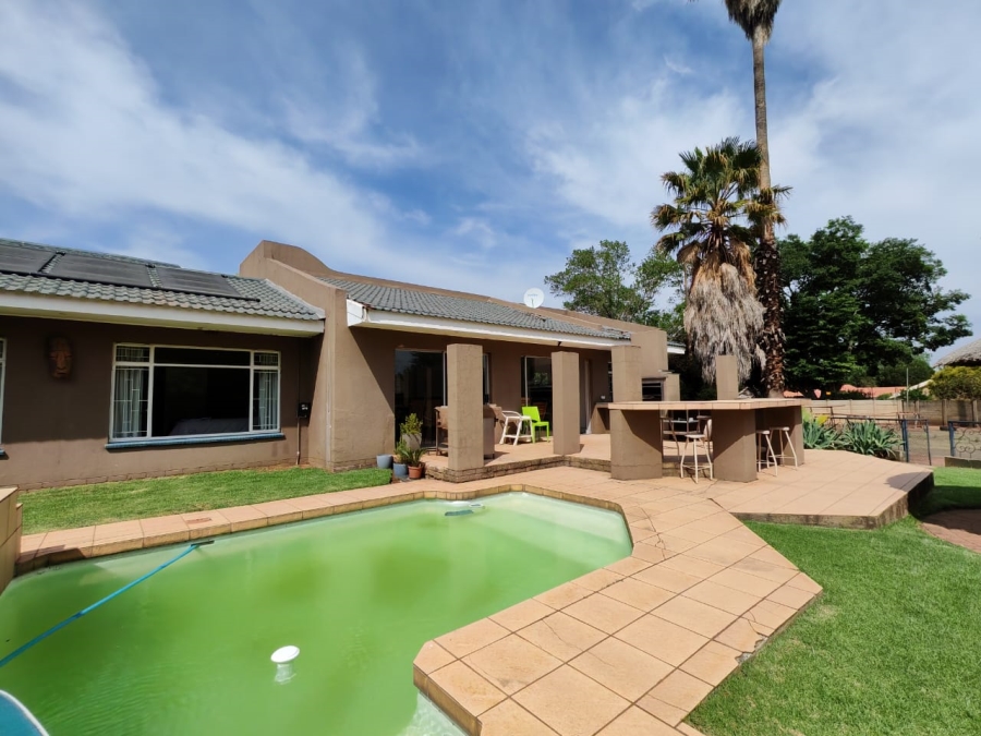 3 Bedroom Property for Sale in Three Rivers East Gauteng