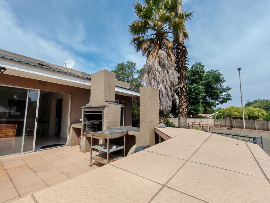 3 Bedroom Property for Sale in Three Rivers East Gauteng