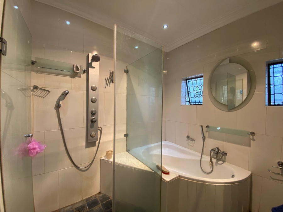 5 Bedroom Property for Sale in Colbyn Gauteng