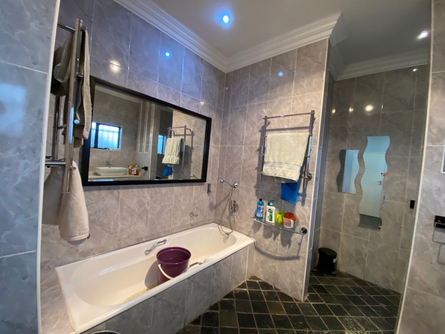 5 Bedroom Property for Sale in Colbyn Gauteng