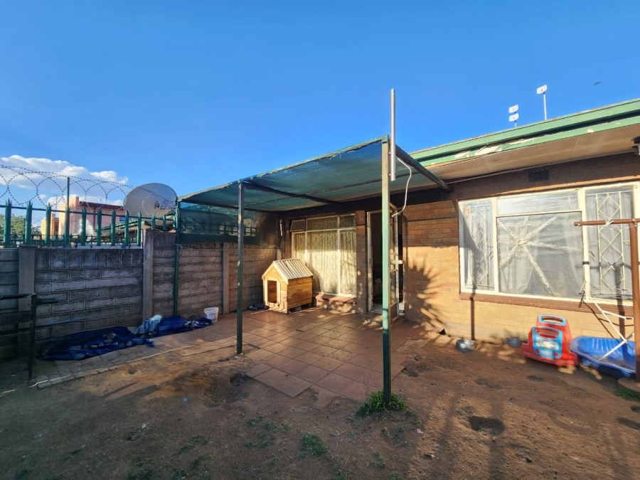 1 Bedroom Property for Sale in Vanderbijlpark CE 2 Gauteng