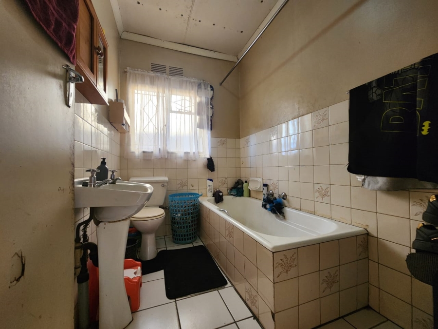 1 Bedroom Property for Sale in Vanderbijlpark CE 2 Gauteng