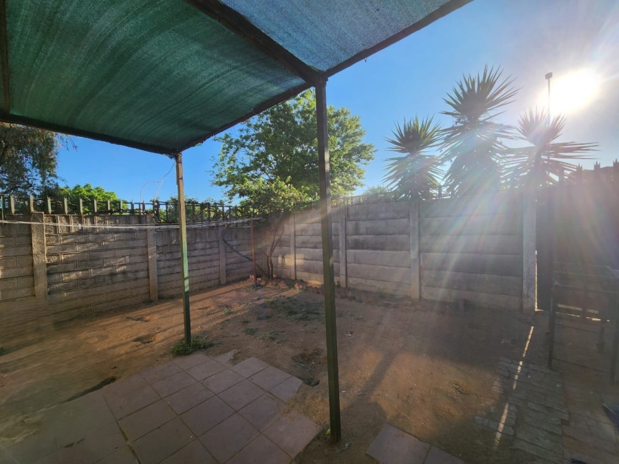 1 Bedroom Property for Sale in Vanderbijlpark CE 2 Gauteng