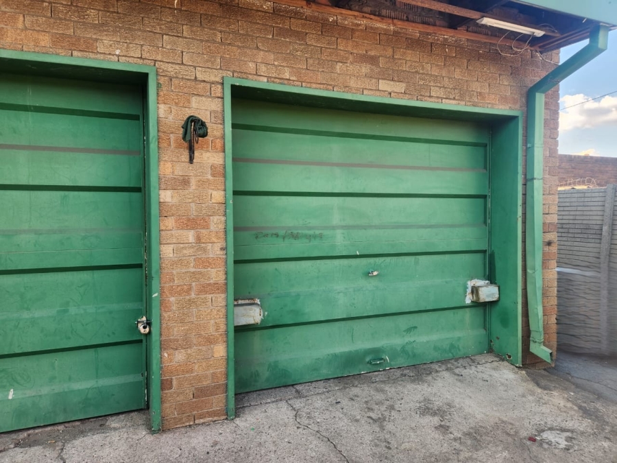 1 Bedroom Property for Sale in Vanderbijlpark CE 2 Gauteng