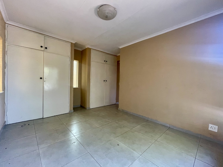 3 Bedroom Property for Sale in Glenvista Gauteng
