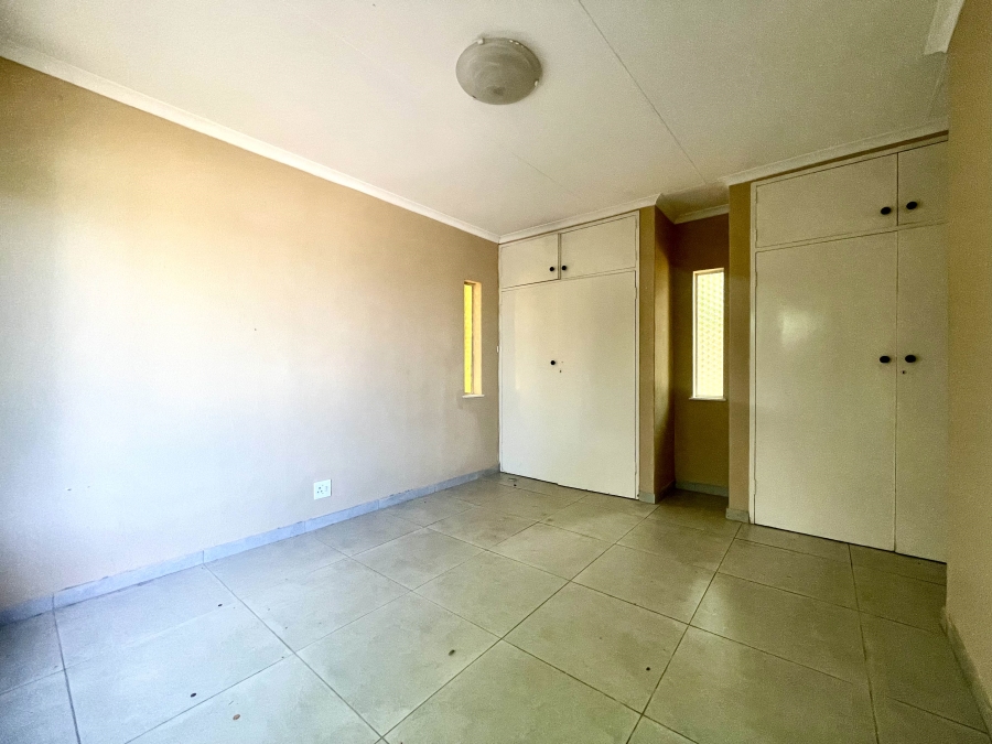 3 Bedroom Property for Sale in Glenvista Gauteng