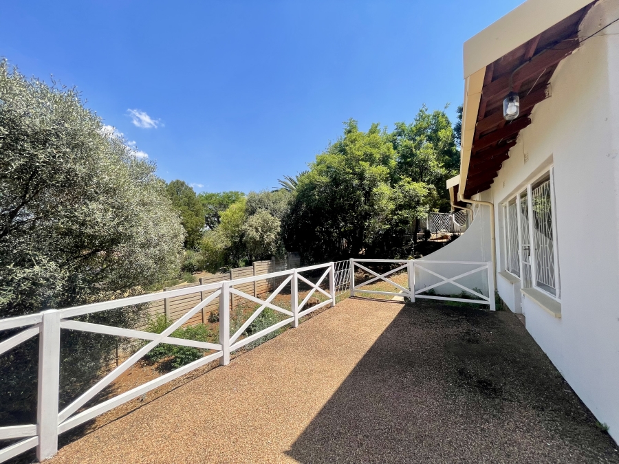 3 Bedroom Property for Sale in Glenvista Gauteng