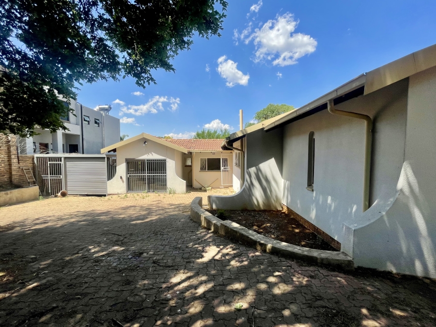 3 Bedroom Property for Sale in Glenvista Gauteng